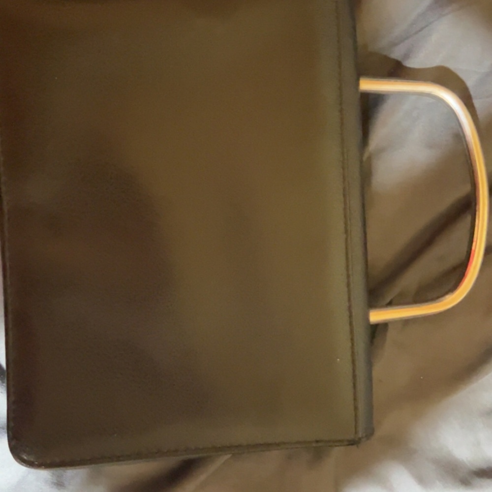 Black Leather Top-Handle Satchel | Special Edition | Structured & Chic - Picture 4 of 6
